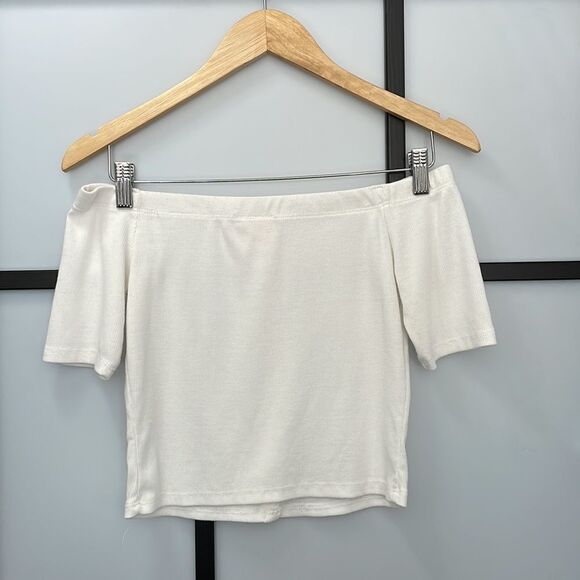 [s] Caution To The Wind Women’s White Boho Chic Off The Shoulder Crop Top - Picture 4 of 8